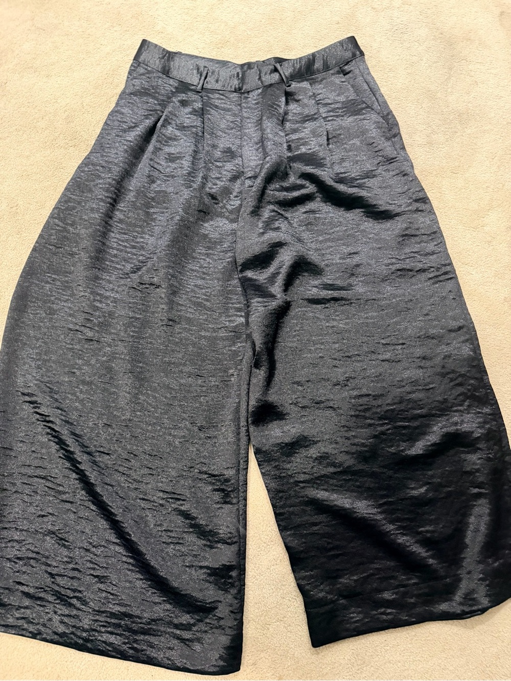 Harlowe & Graham Black Satin-Look Culotte Pants